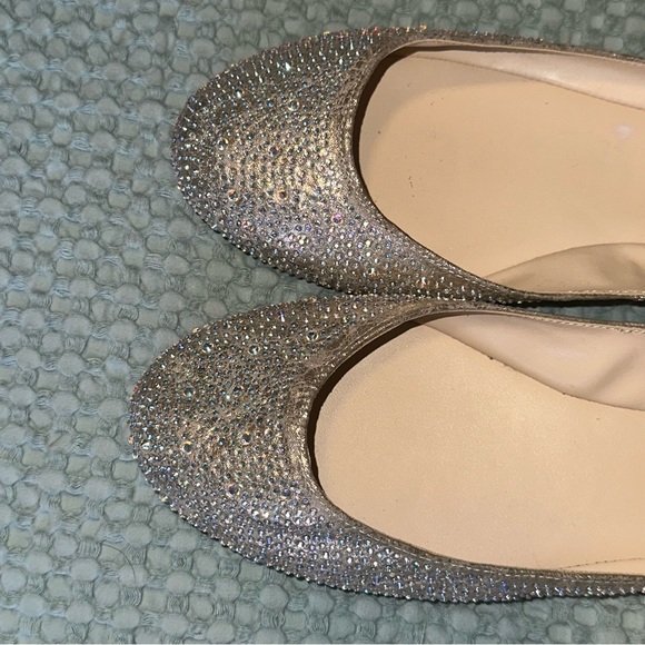 Elegant Iridescent Crystal Studded Ballet Flats - Picture 3 of 11
